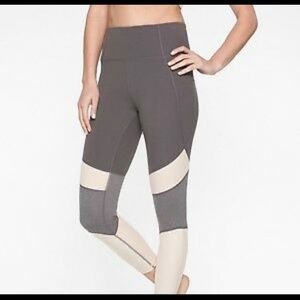 Athleta modblock salutation 7/8 tight pink/gray Sm